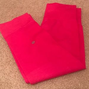 Lululemon Seamlessly Street Crop